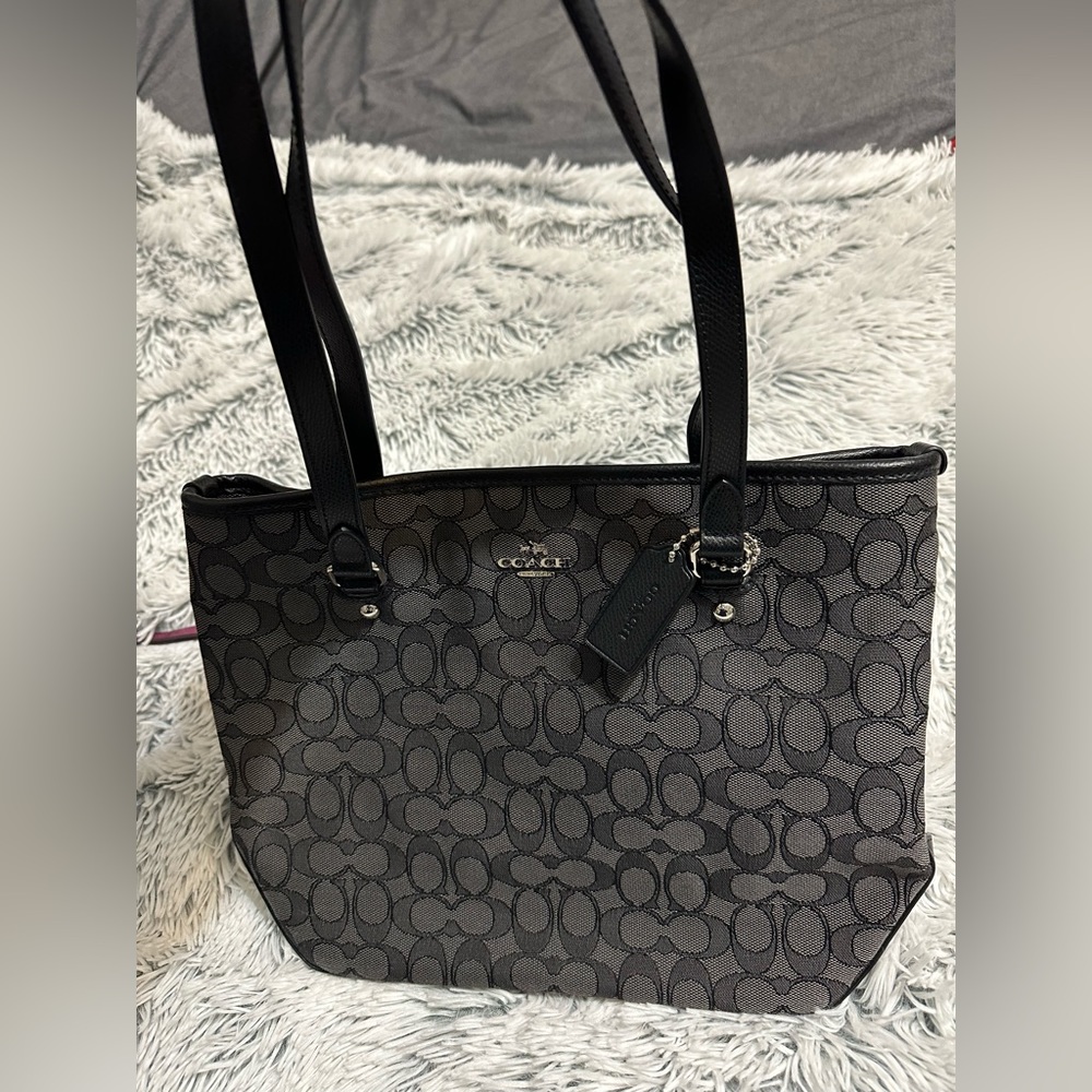 Coach Purse - Picture 5 of 6